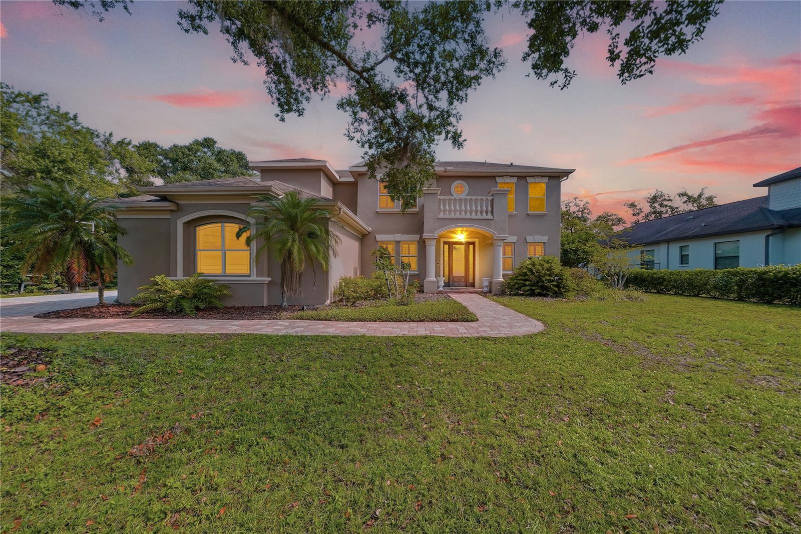 9244 Rhea Dr photo 1