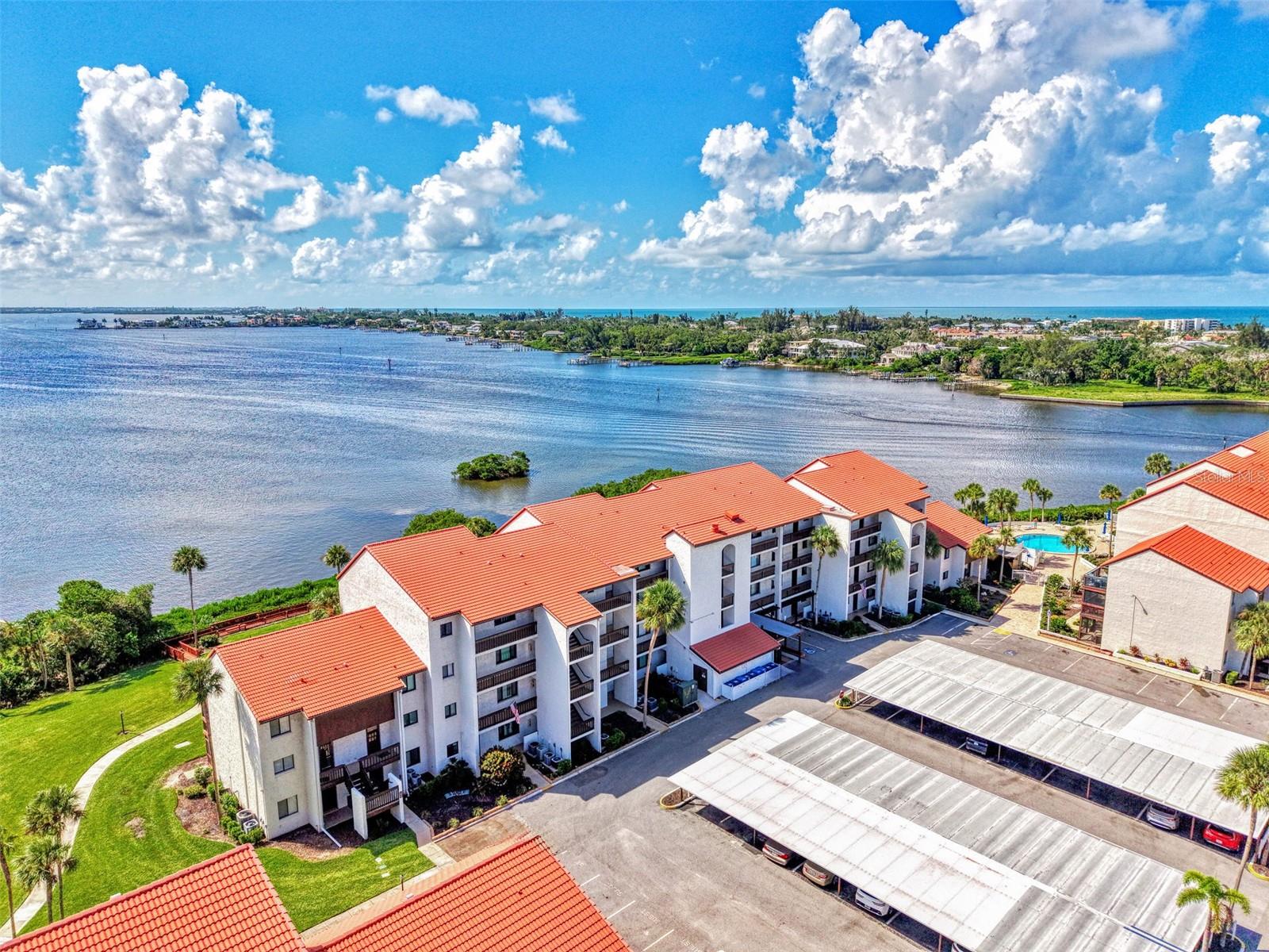 1608 Stickney Point Rd #8-107