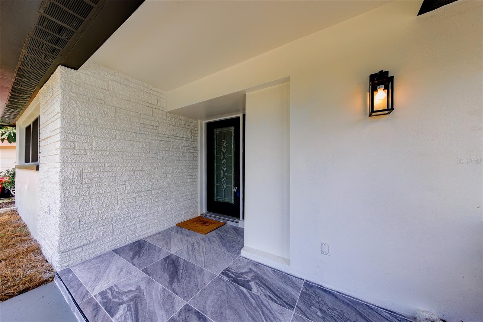 471 Sierra Cir E