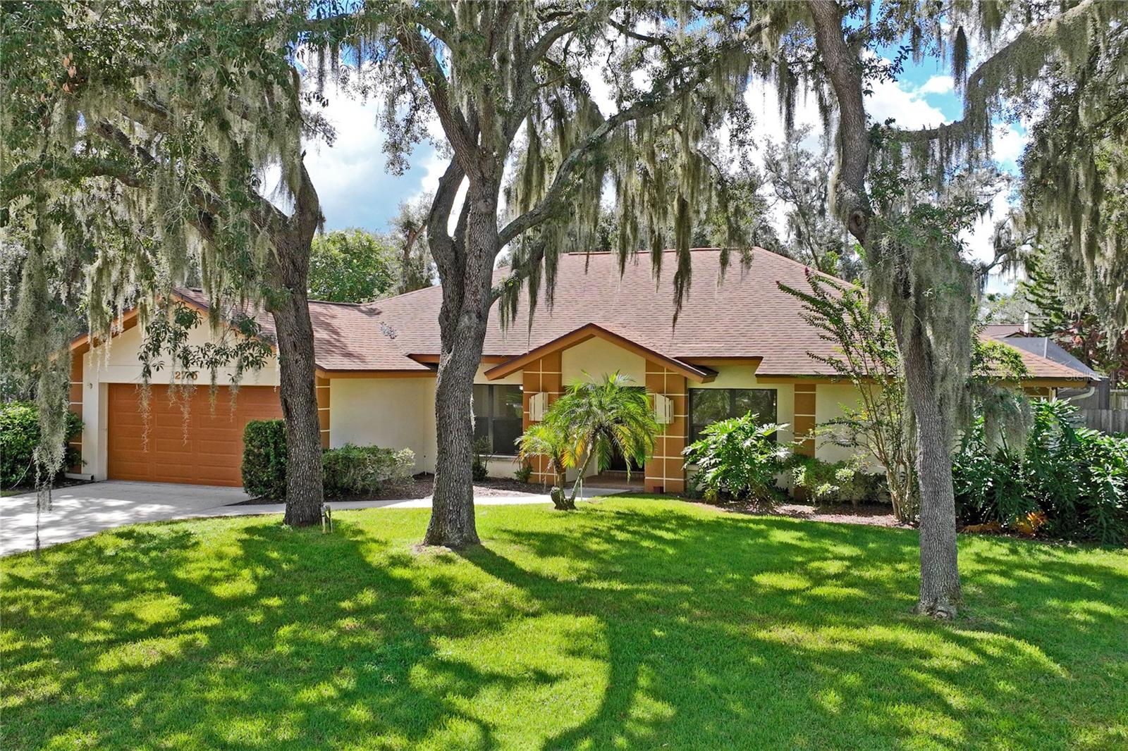 2715 Laurel Oak Dr