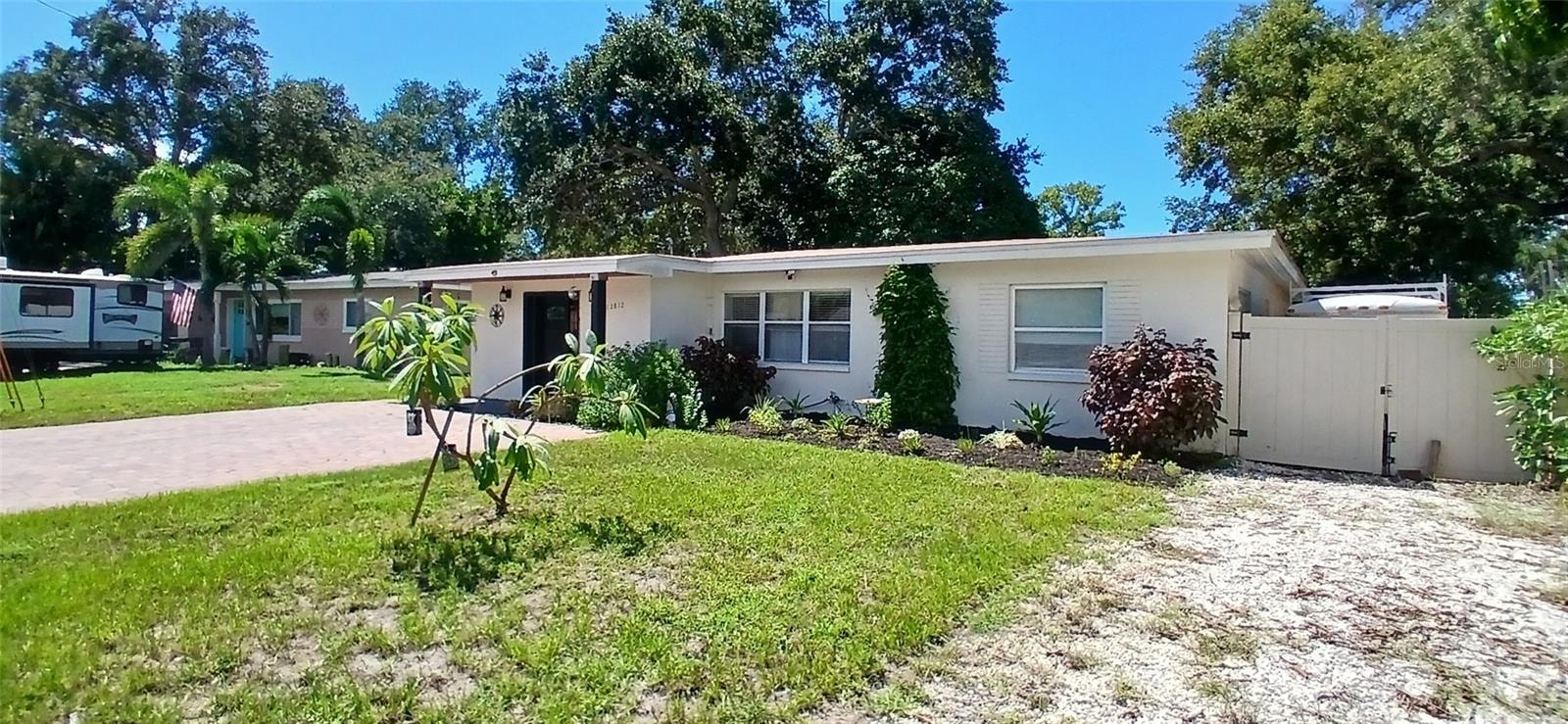 12812 Lake Dr
