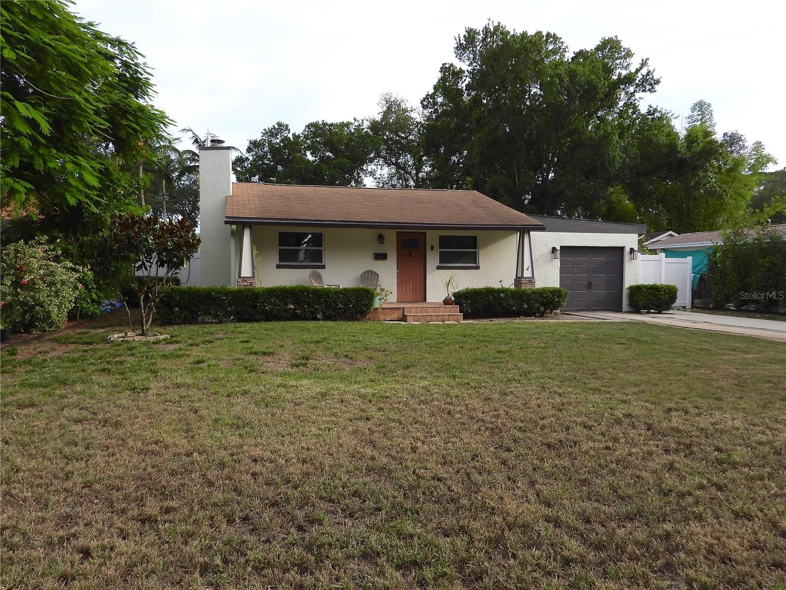 7800 Country Club Rd N photo 1