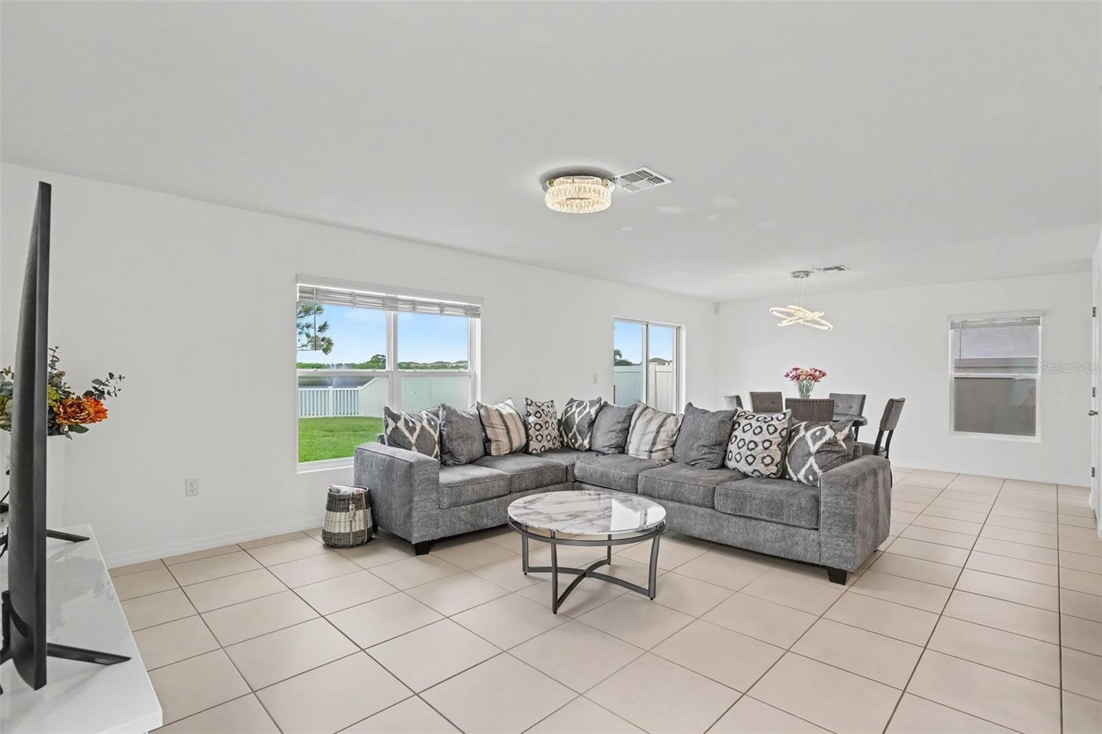 498 Olive Conch St