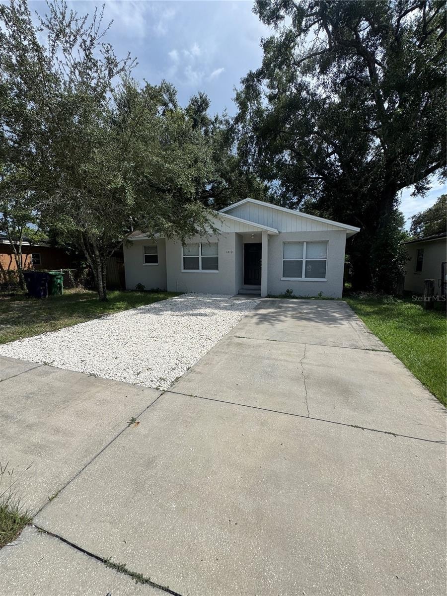 1013 E Eskimo Ave photo 1