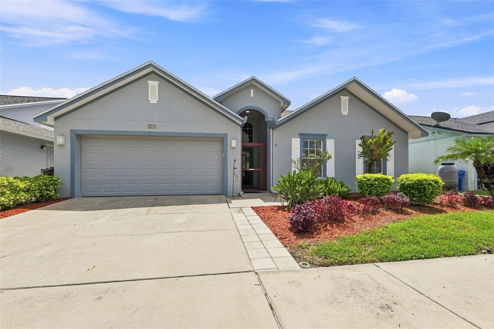 216 Lookout Dr