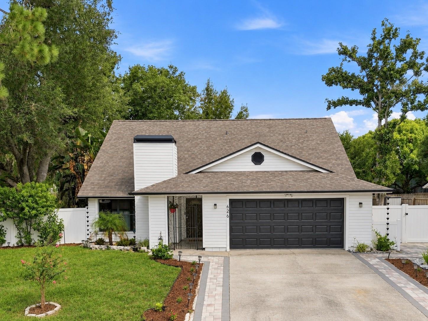 626 Forest Hills Dr photo 1
