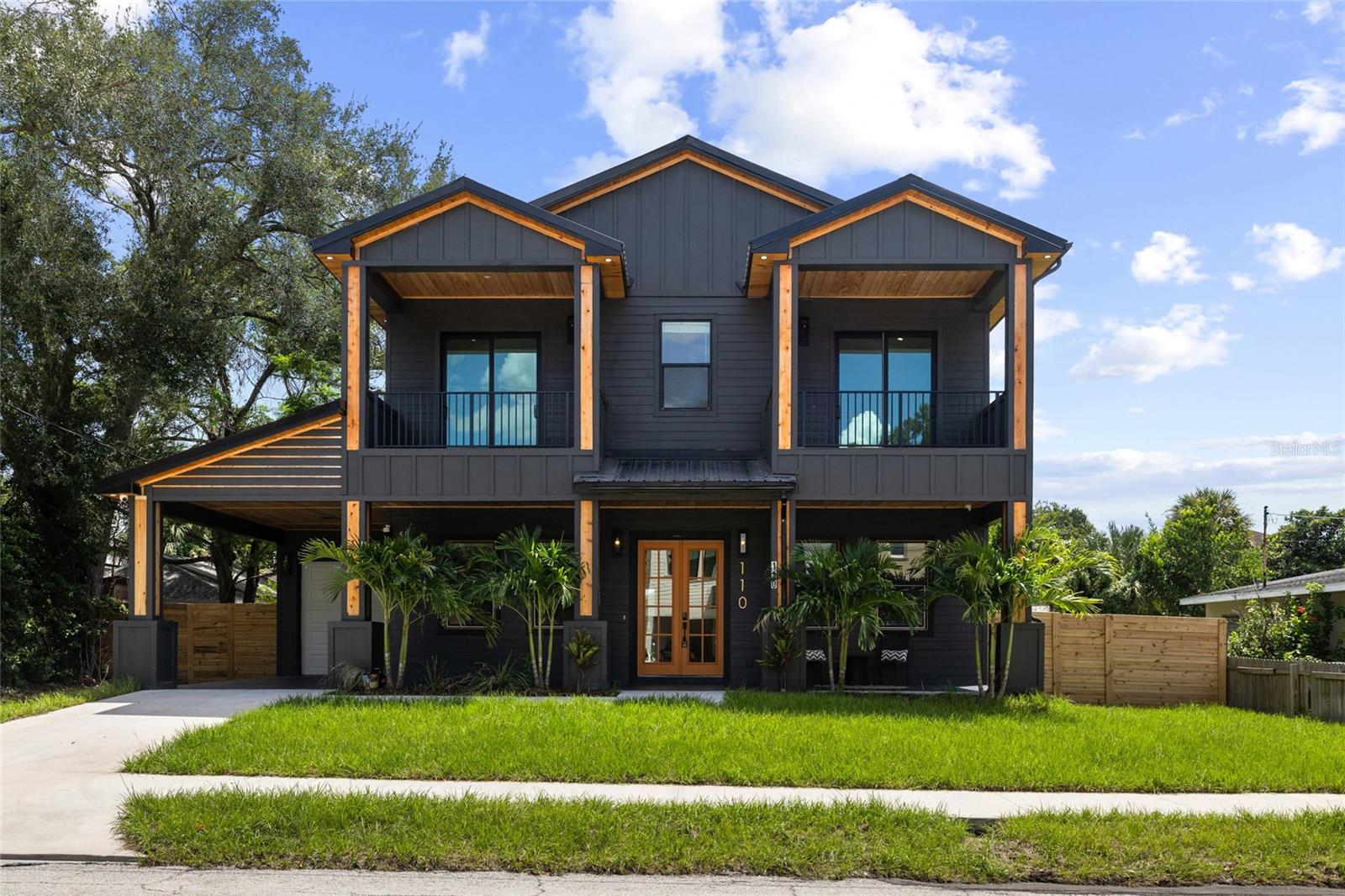 110 W Hiawatha St
