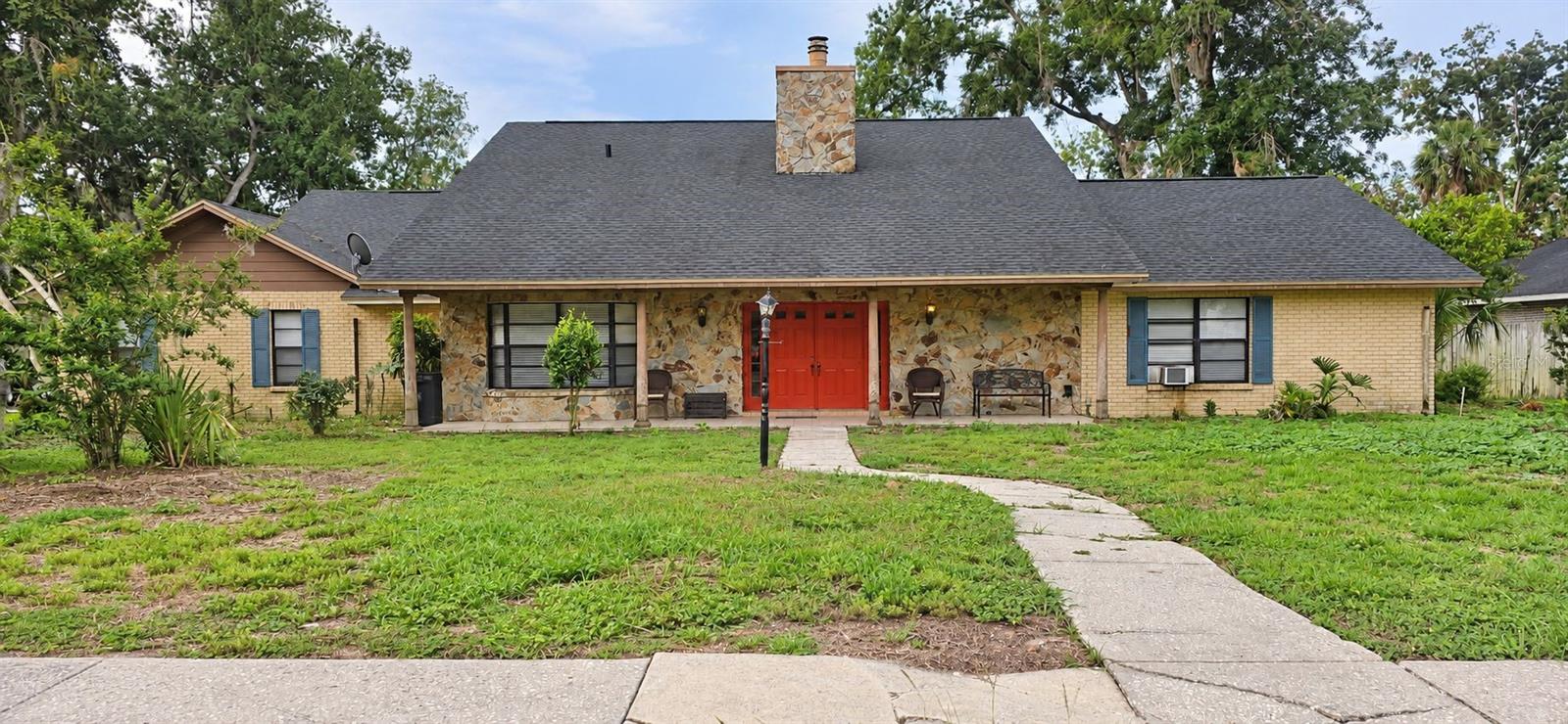 113 Locust Dr photo 1