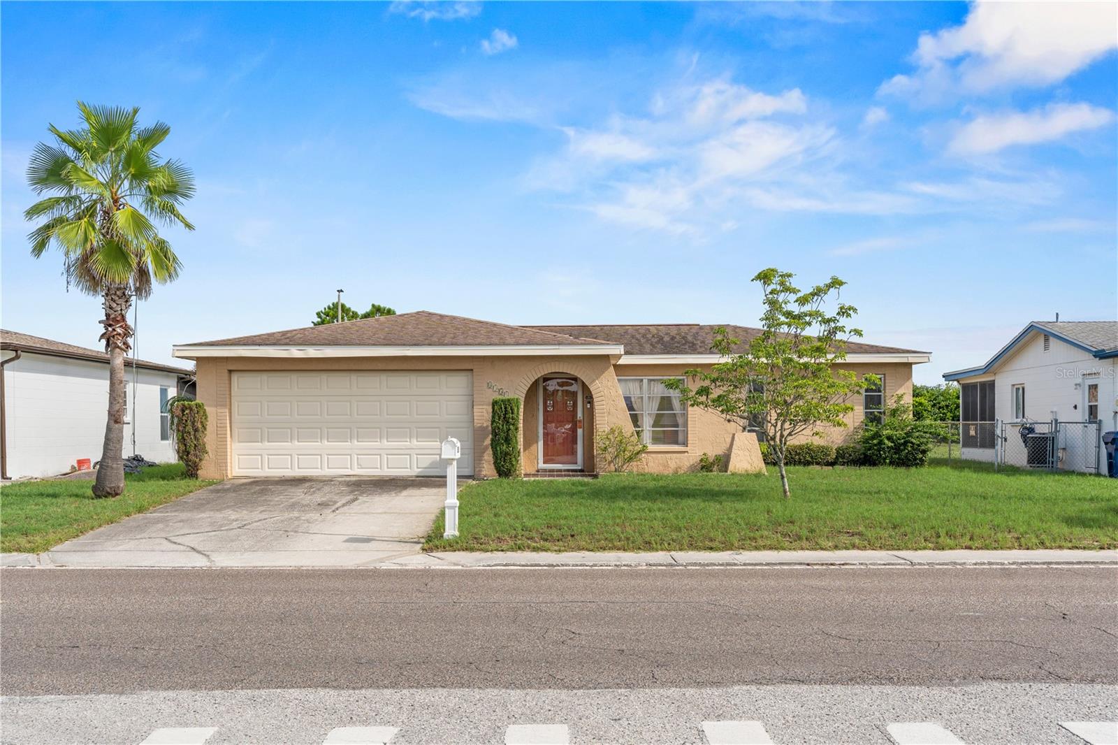 8351 Fox Hollow Dr photo 1