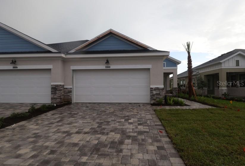2849 Marrakesh Ln photo 1