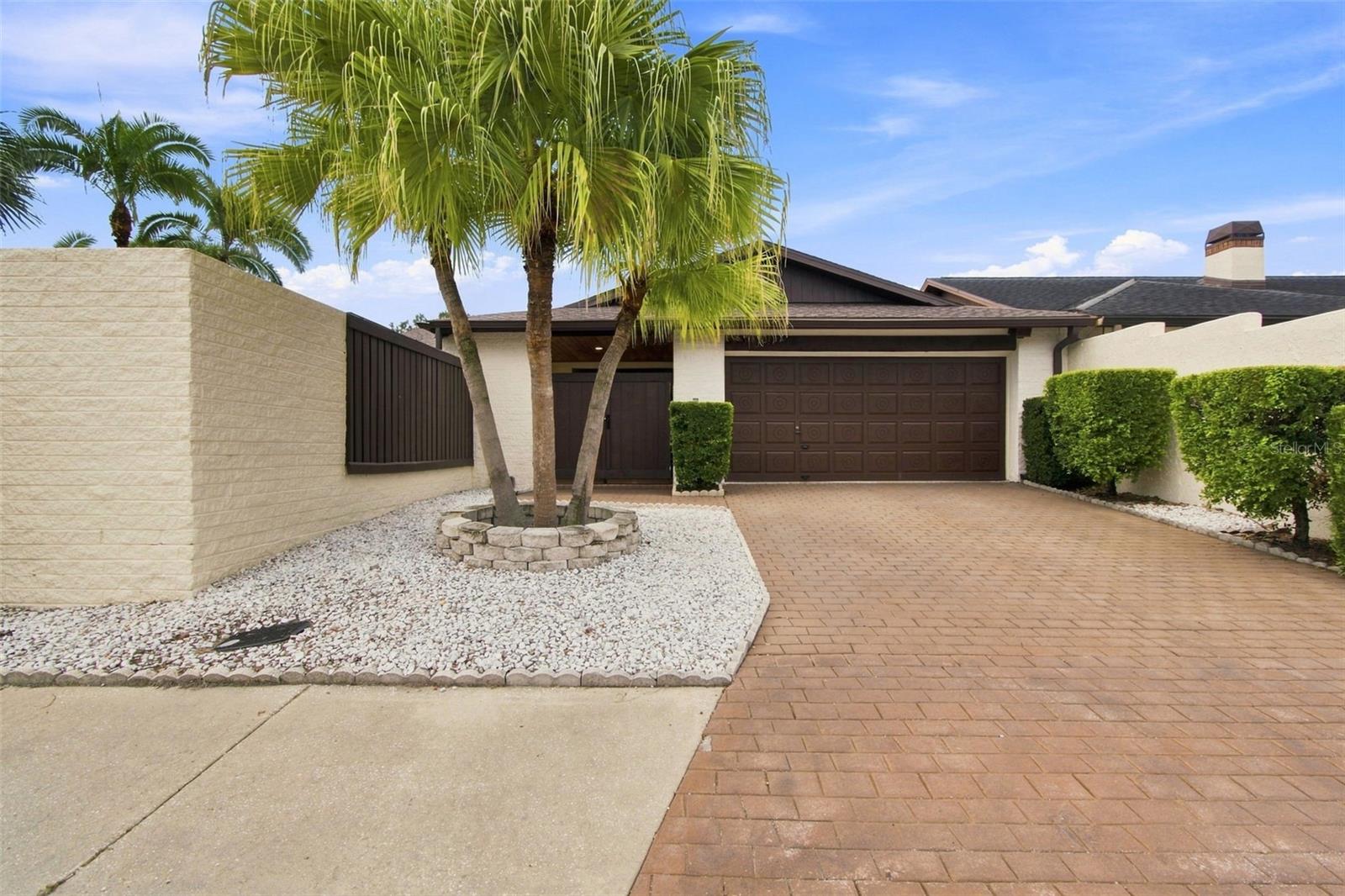 5005 Paloma Dr