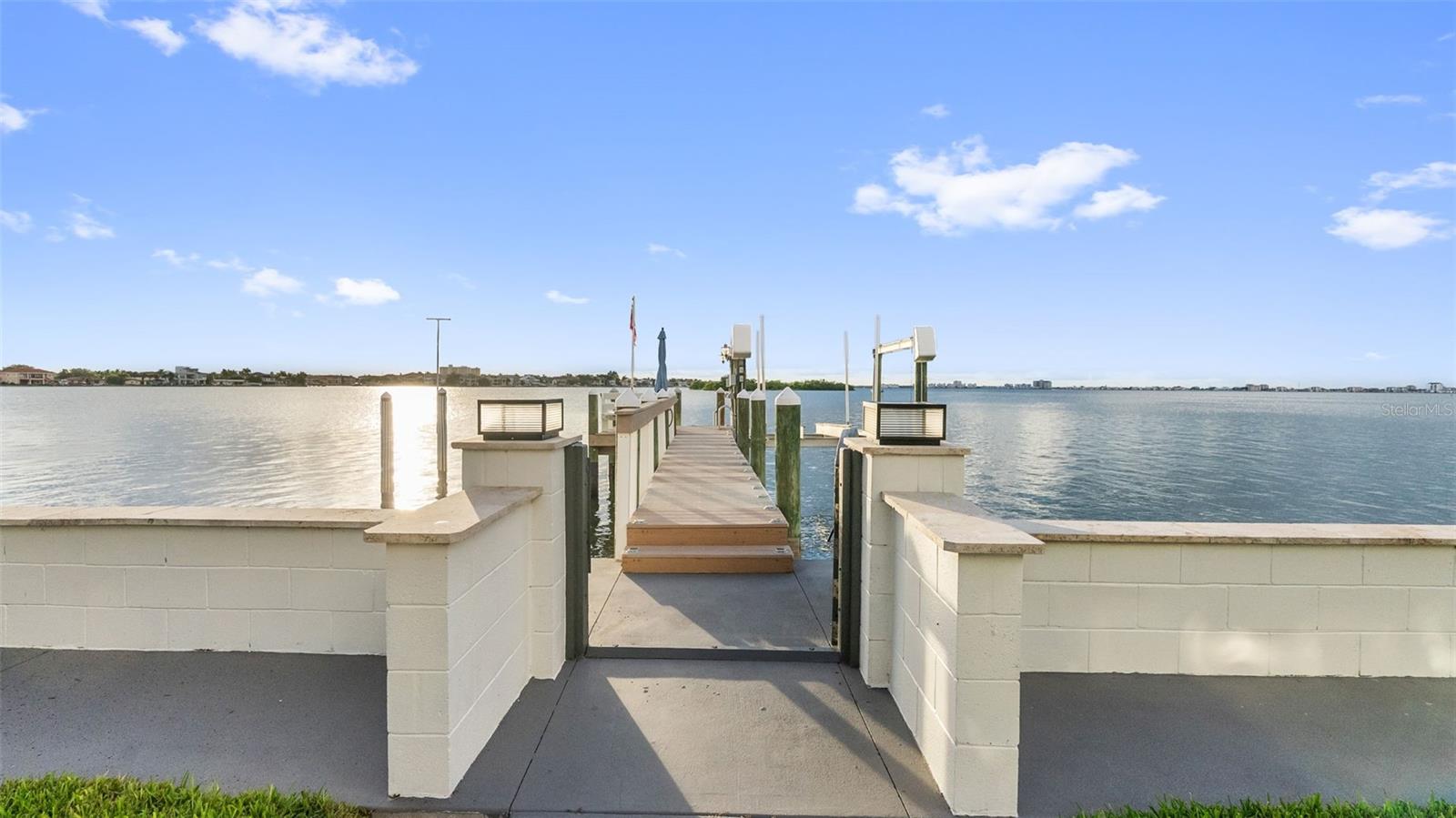 7008 S Shore Dr S photo 1