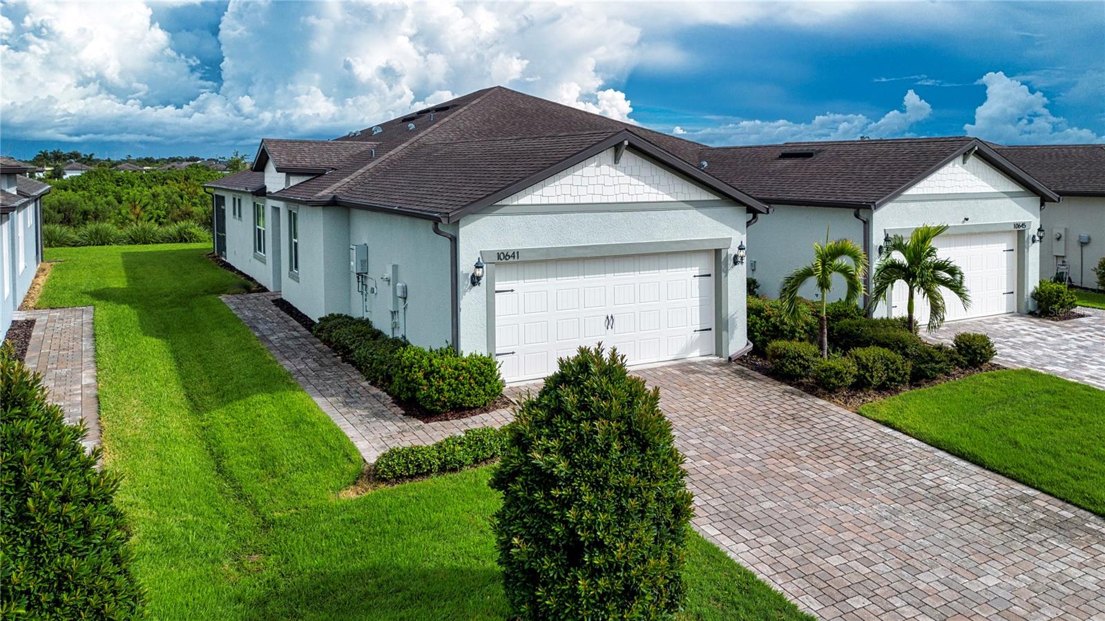 10641 Spring Tide Way photo 1