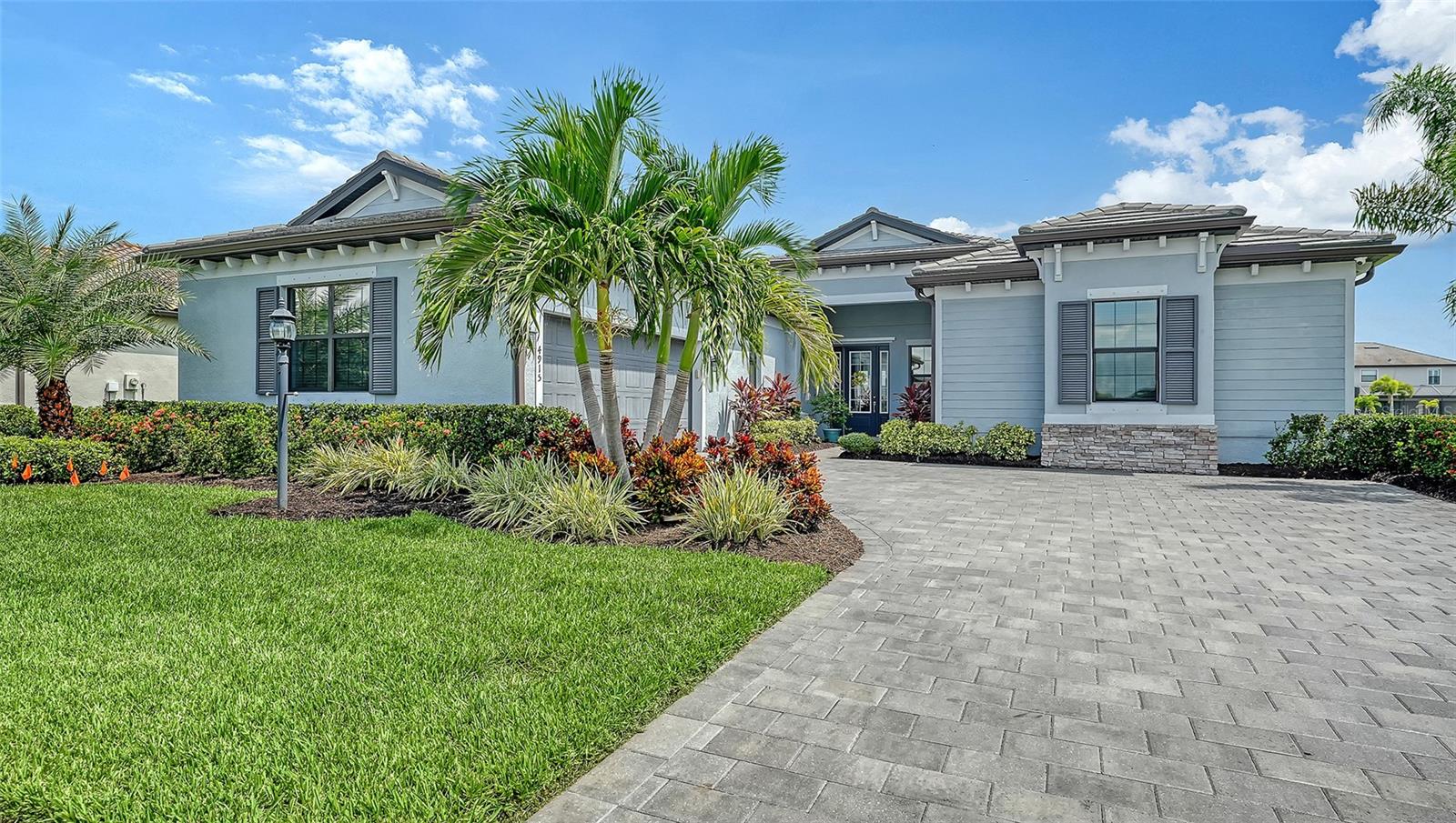 4915 Sparkling Sea Ln photo 1