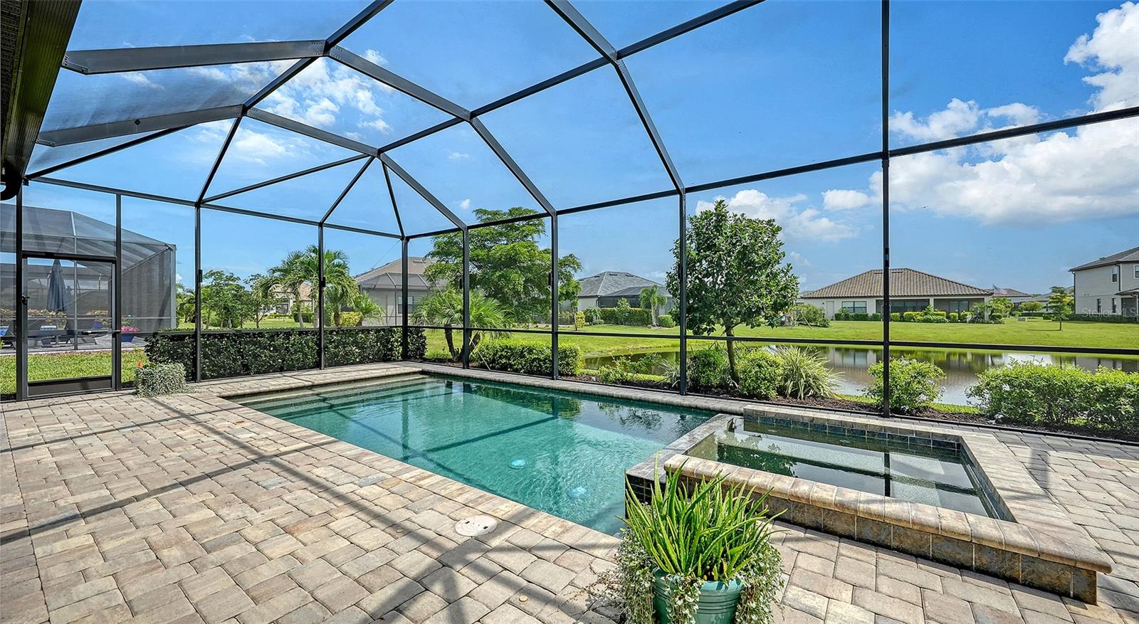 4915 Sparkling Sea Ln