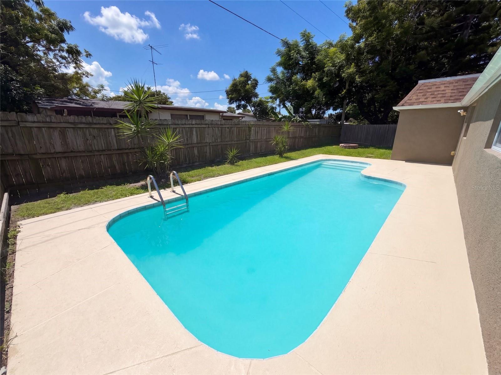 5324 Reef Dr