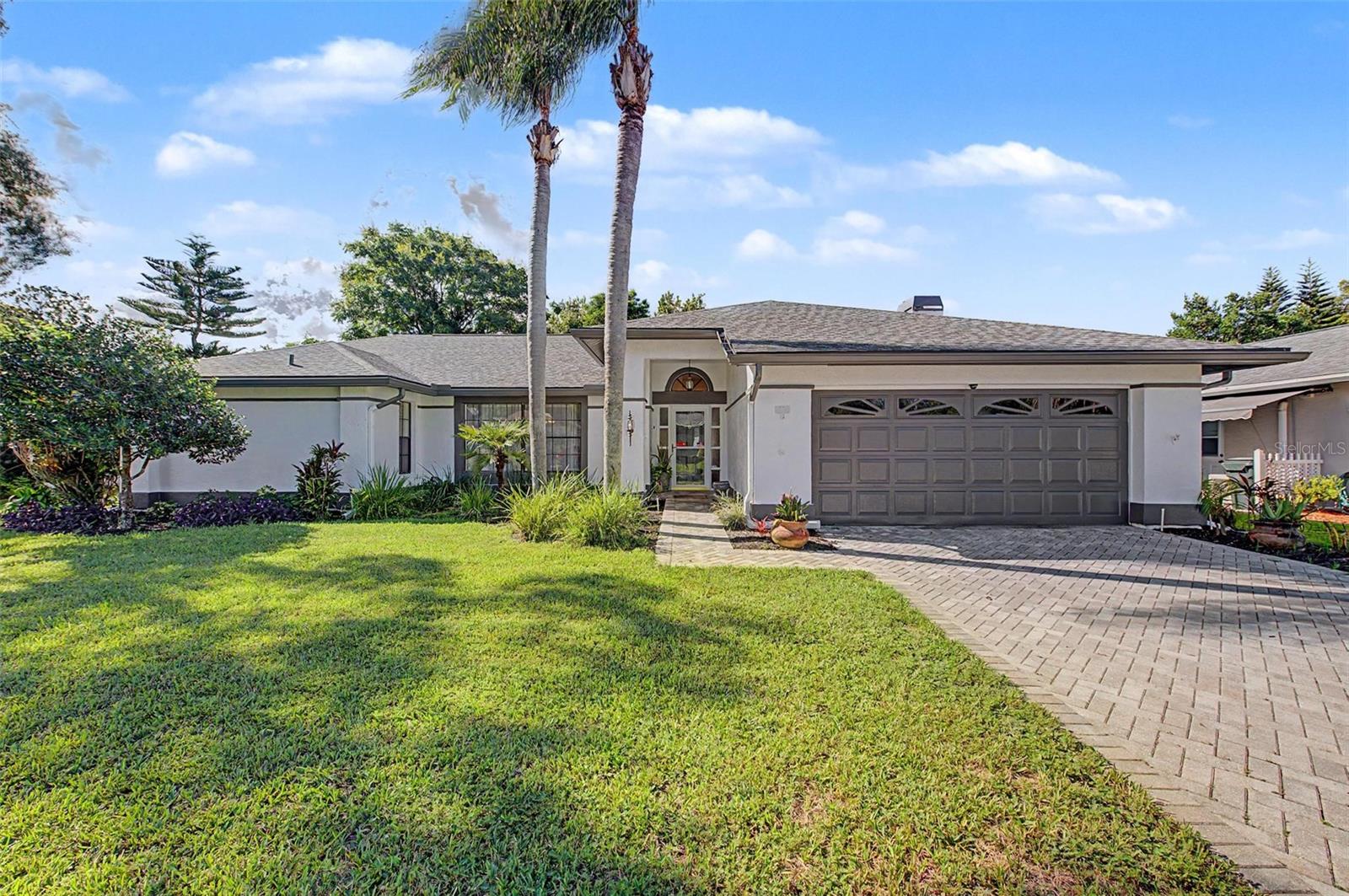 8612 Braxton Dr