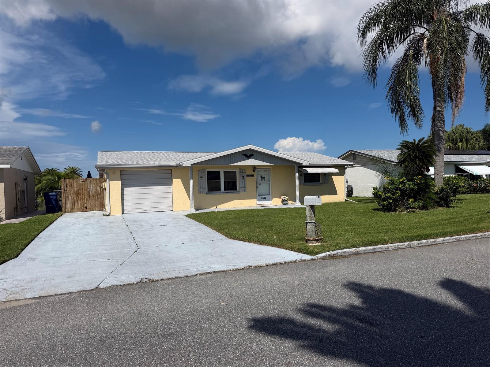 2203 Riomar Dr