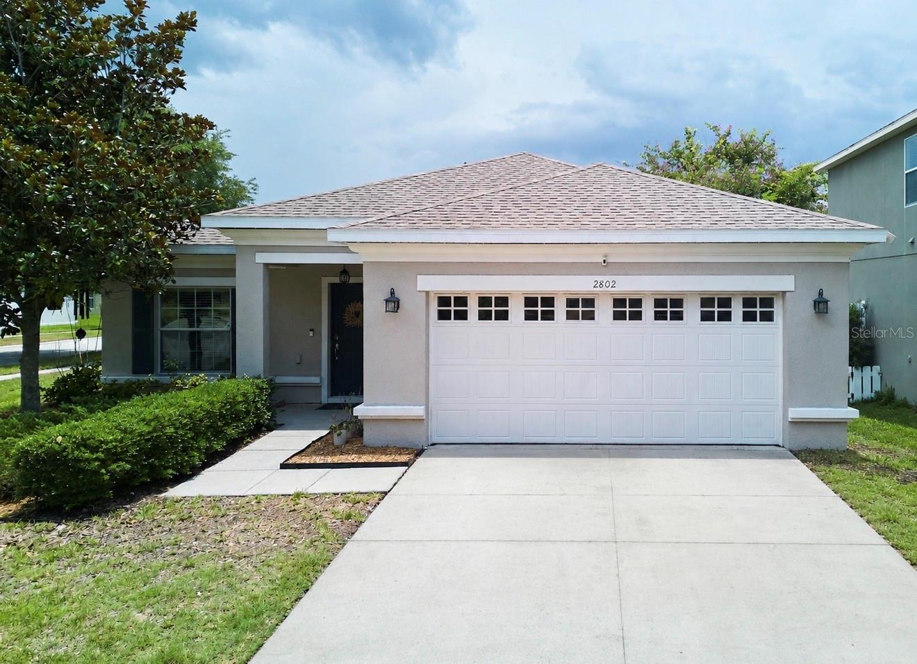 2802 Winglewood Cir photo 1