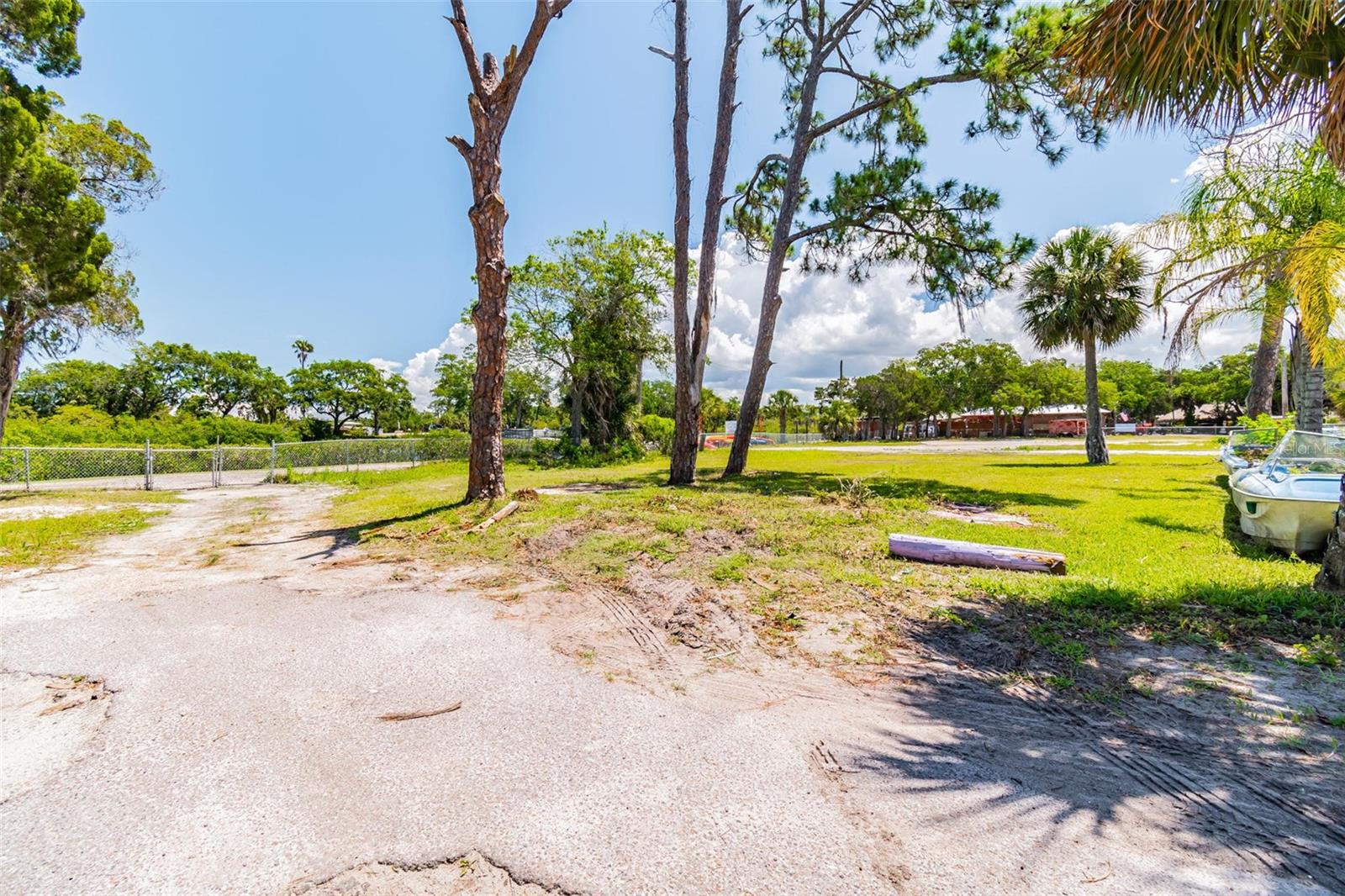 5325 Treadway Dr