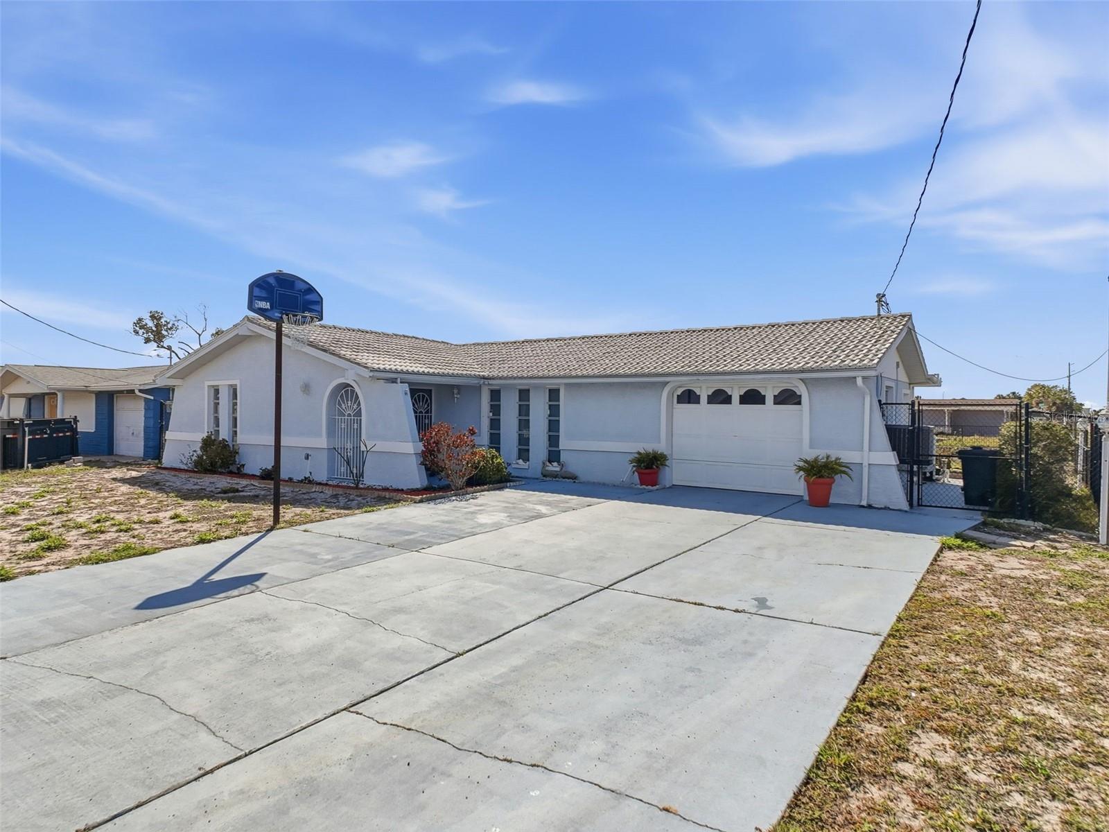 13701 Veronica Dr