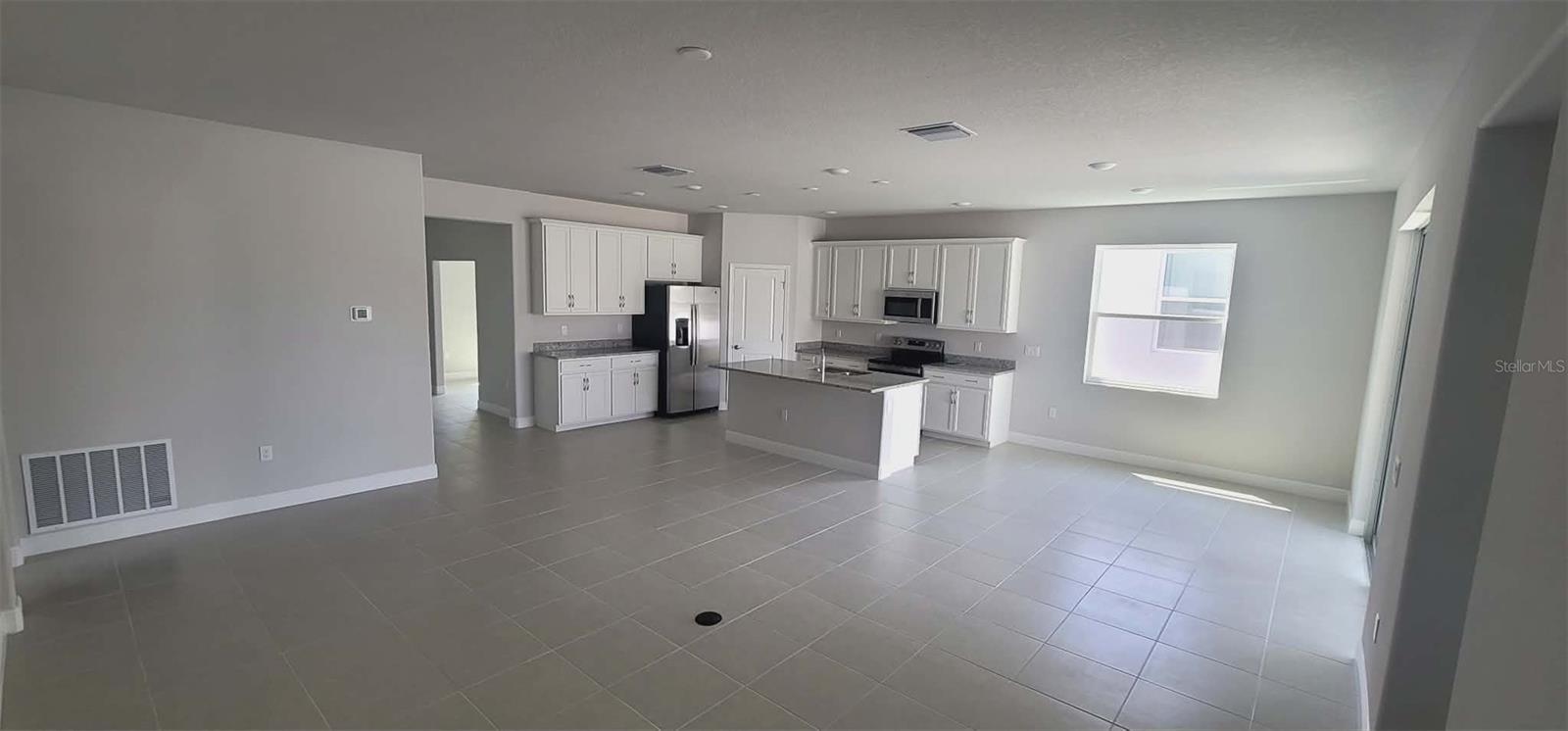 9273 Highland Hills Dr