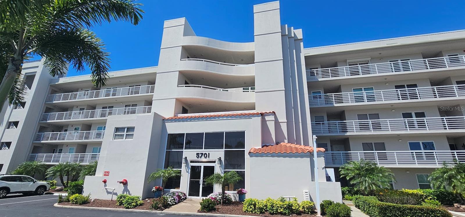 5701 Bahia Del Mar Cir #408