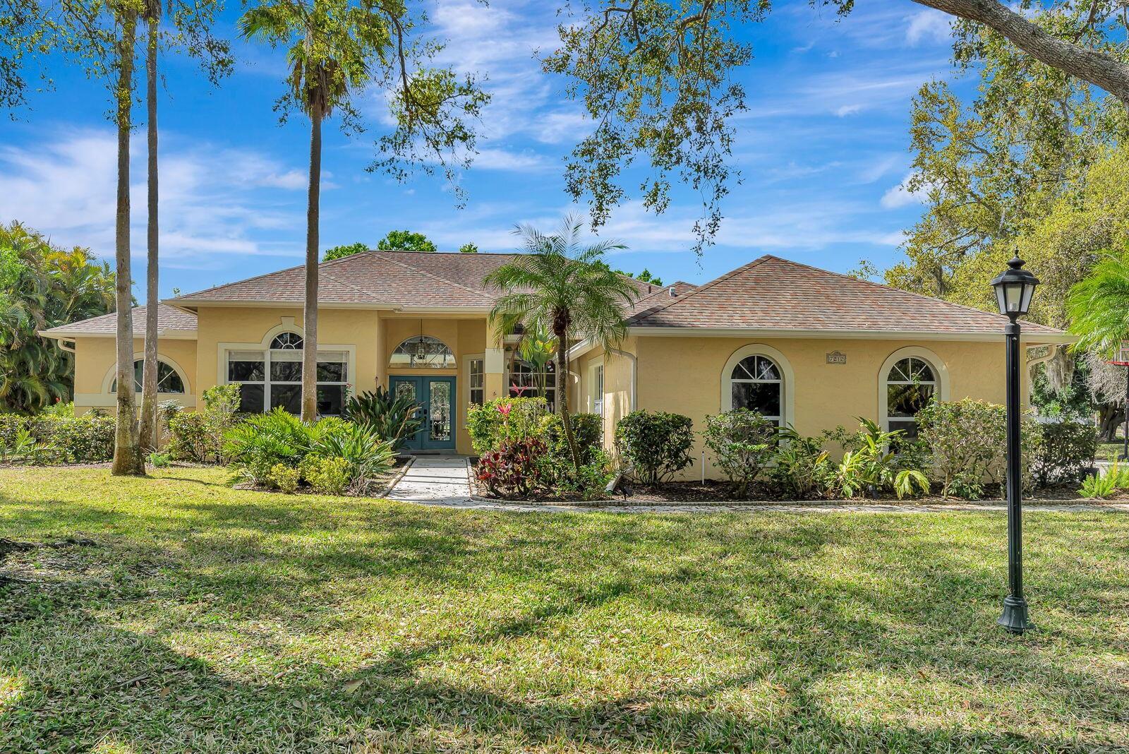 7212 N Serenoa Dr