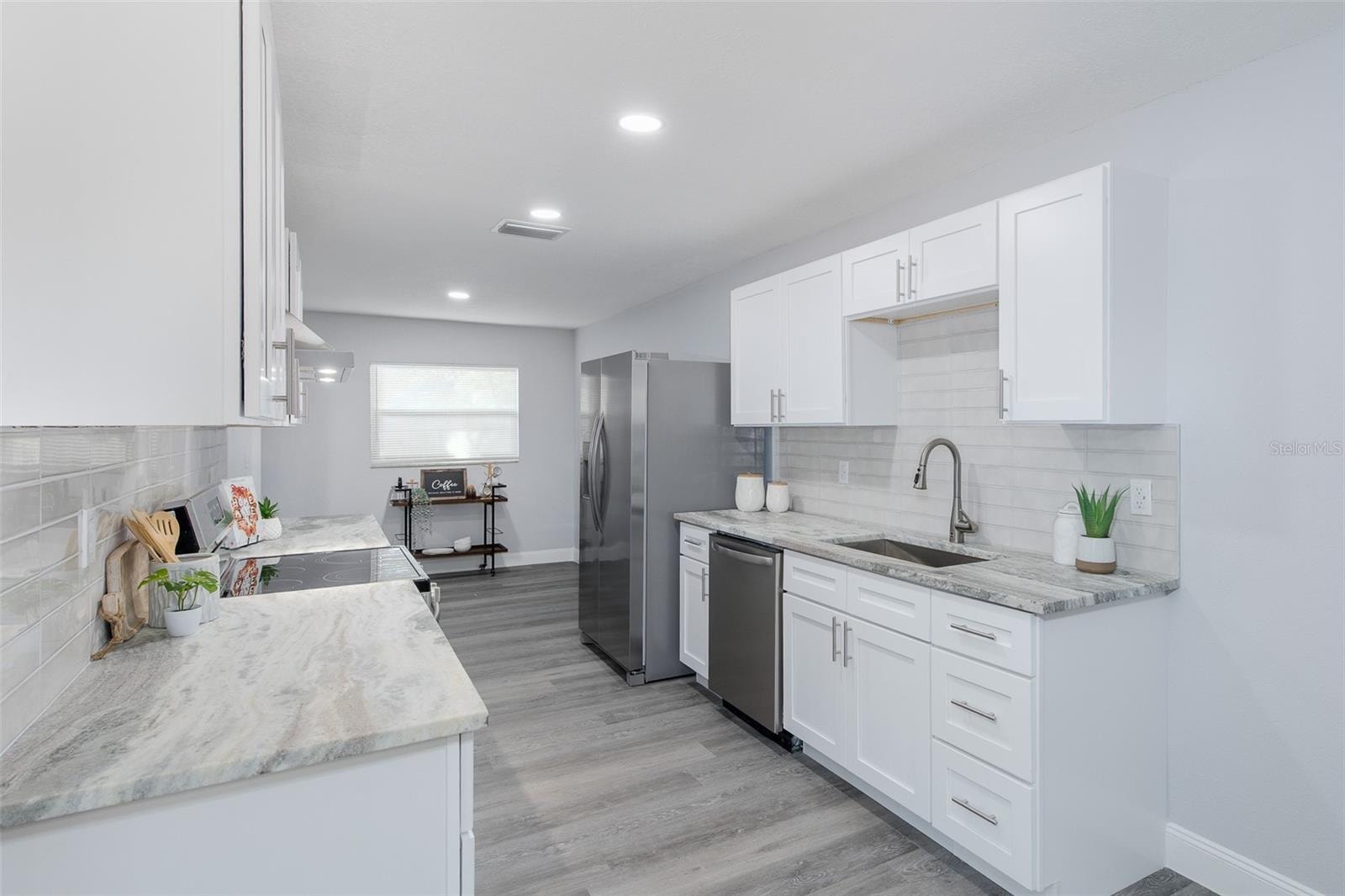 1815 Driftwood Cir S