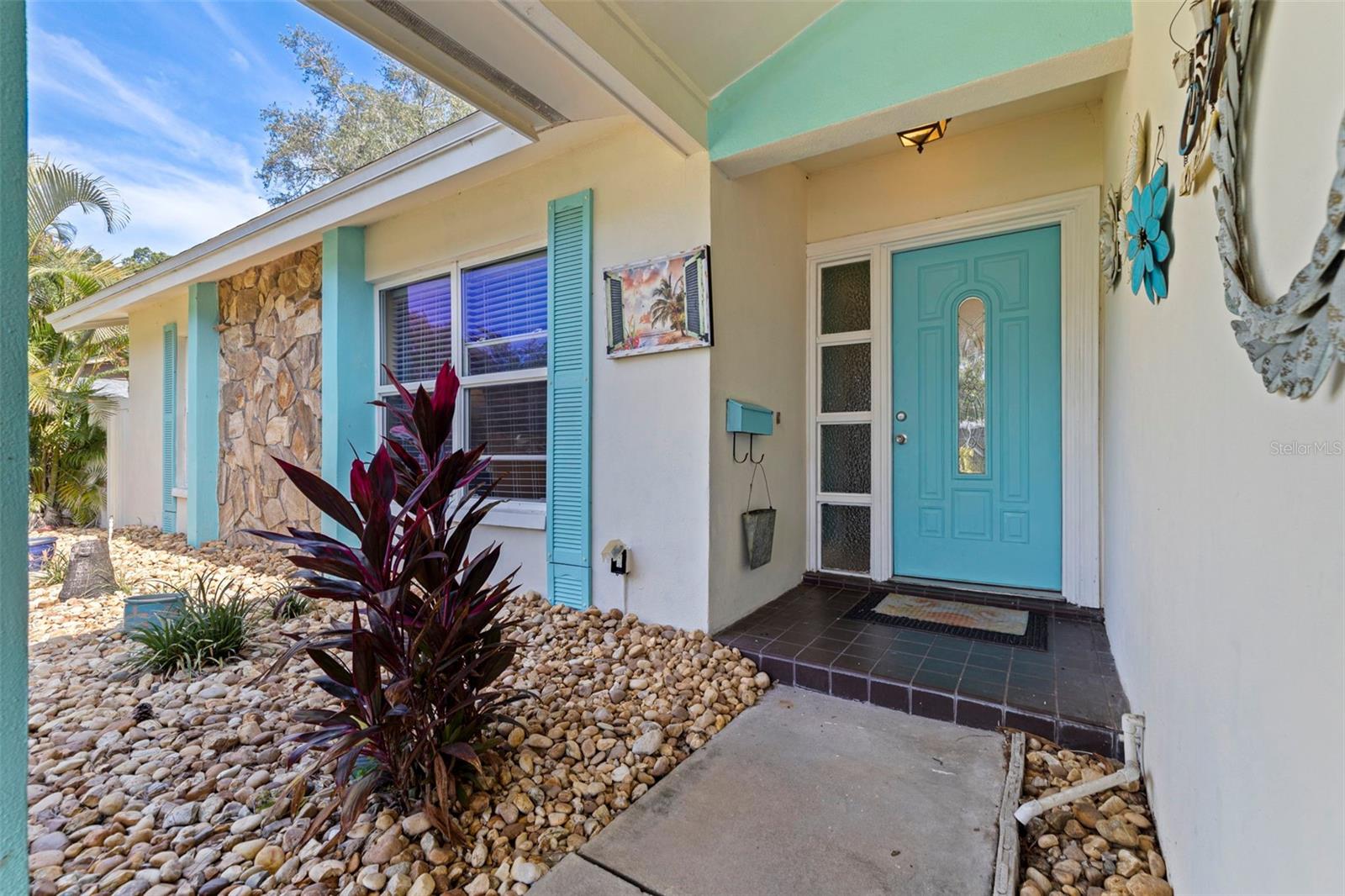 201 58th Ave S