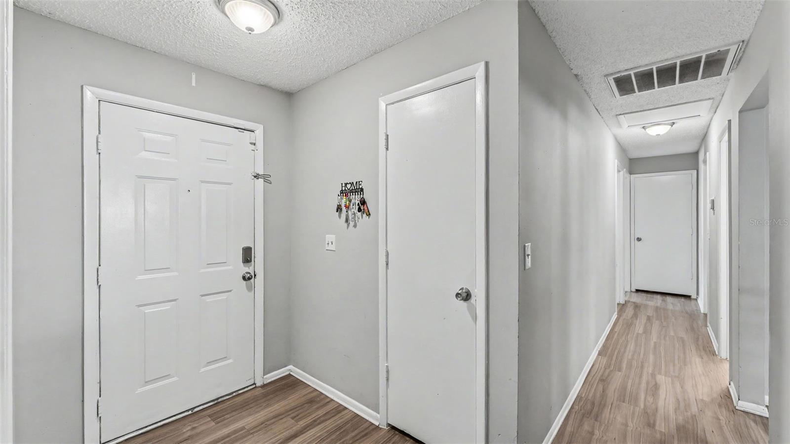 1309 Cinnamon Way W