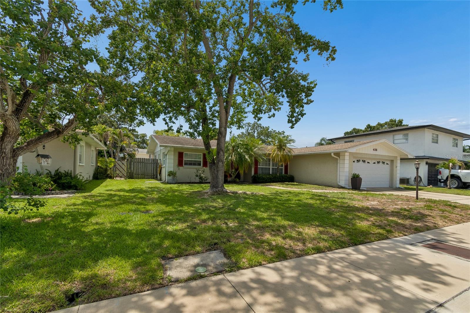 416 Maplewood Dr