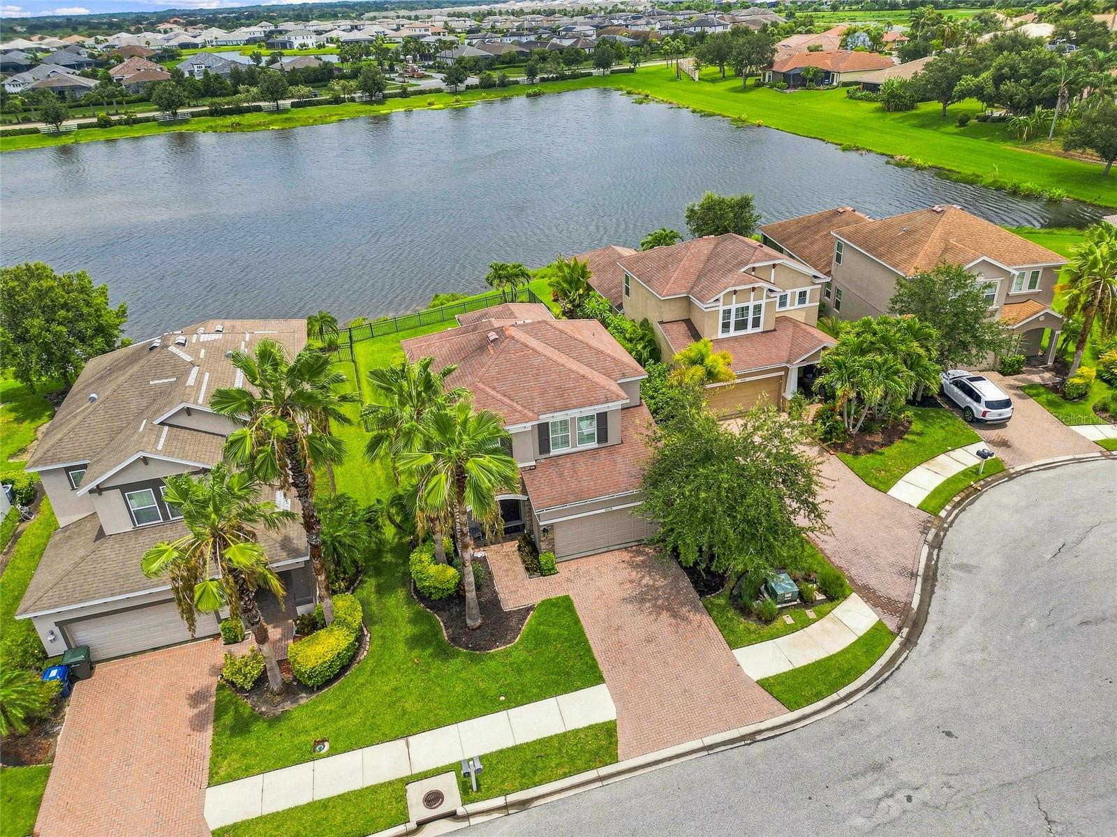 8478 Nandina Dr