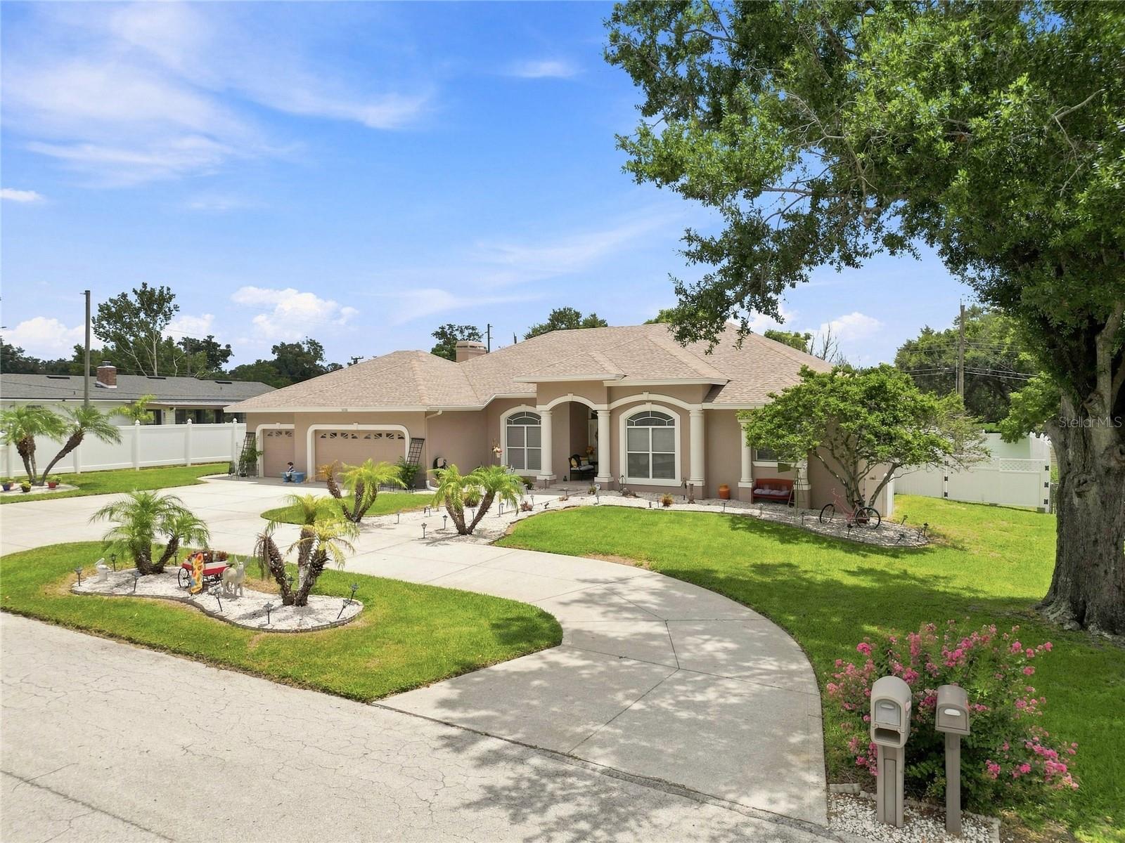 5008 Lakeview Blvd