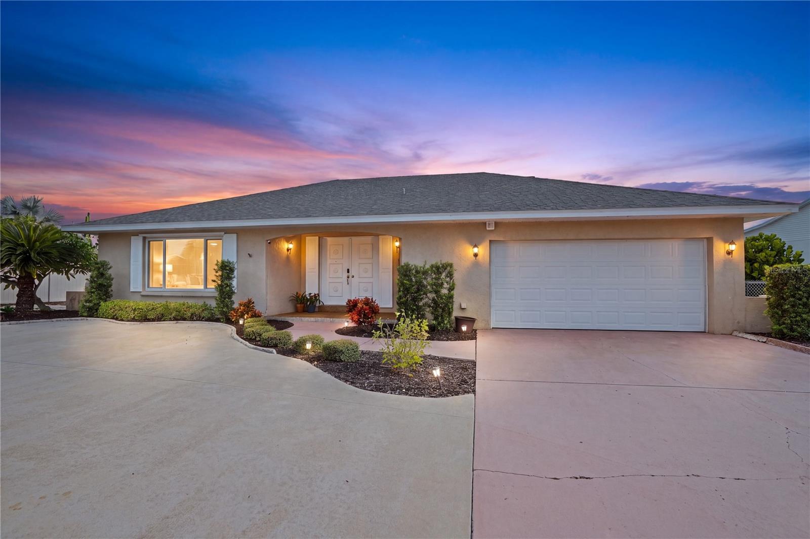 756 Flamingo Dr