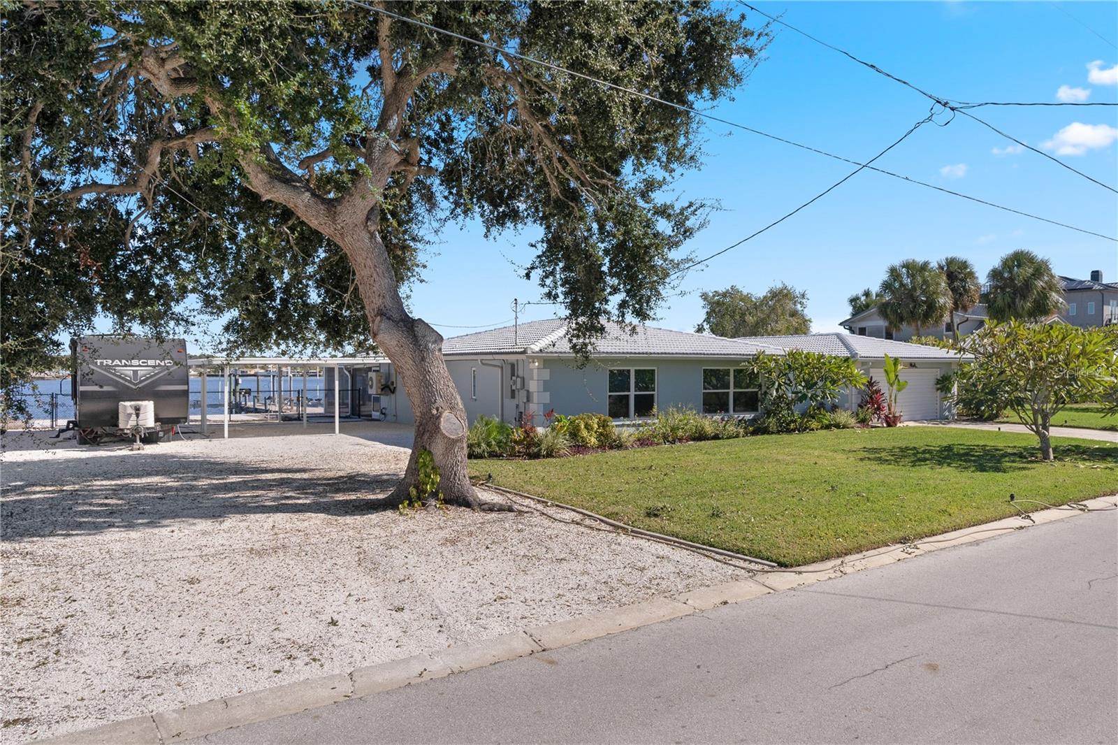 5027 Waterside Dr