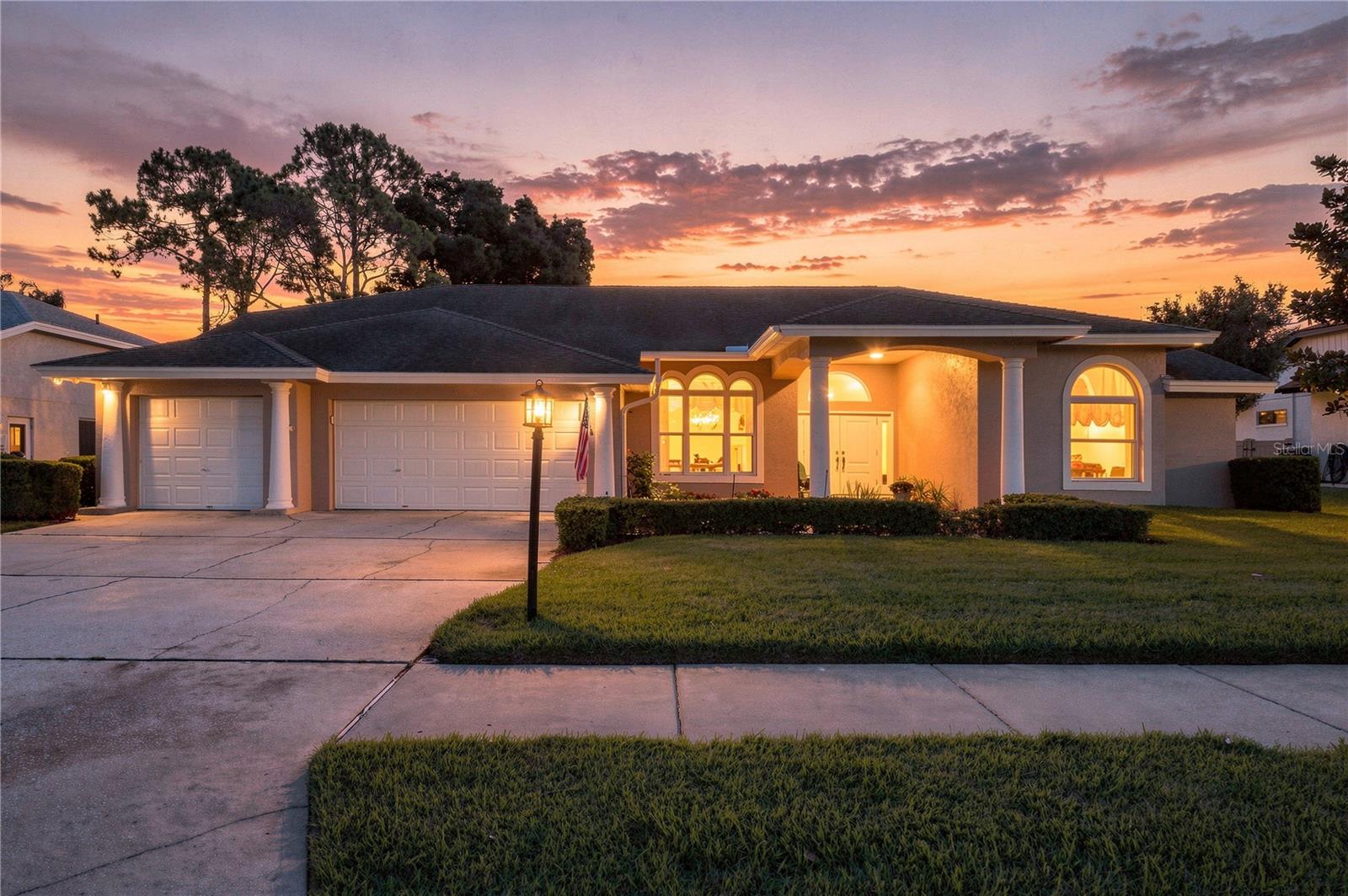 679 Litchfield Ln