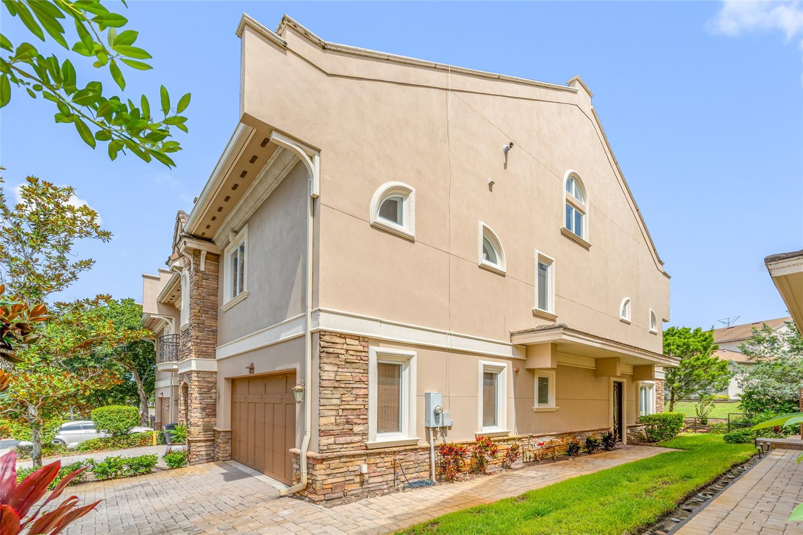 1425 Hillside Landing Dr