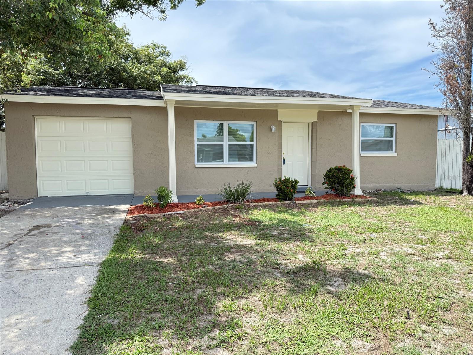 9637 Marlinton Ln