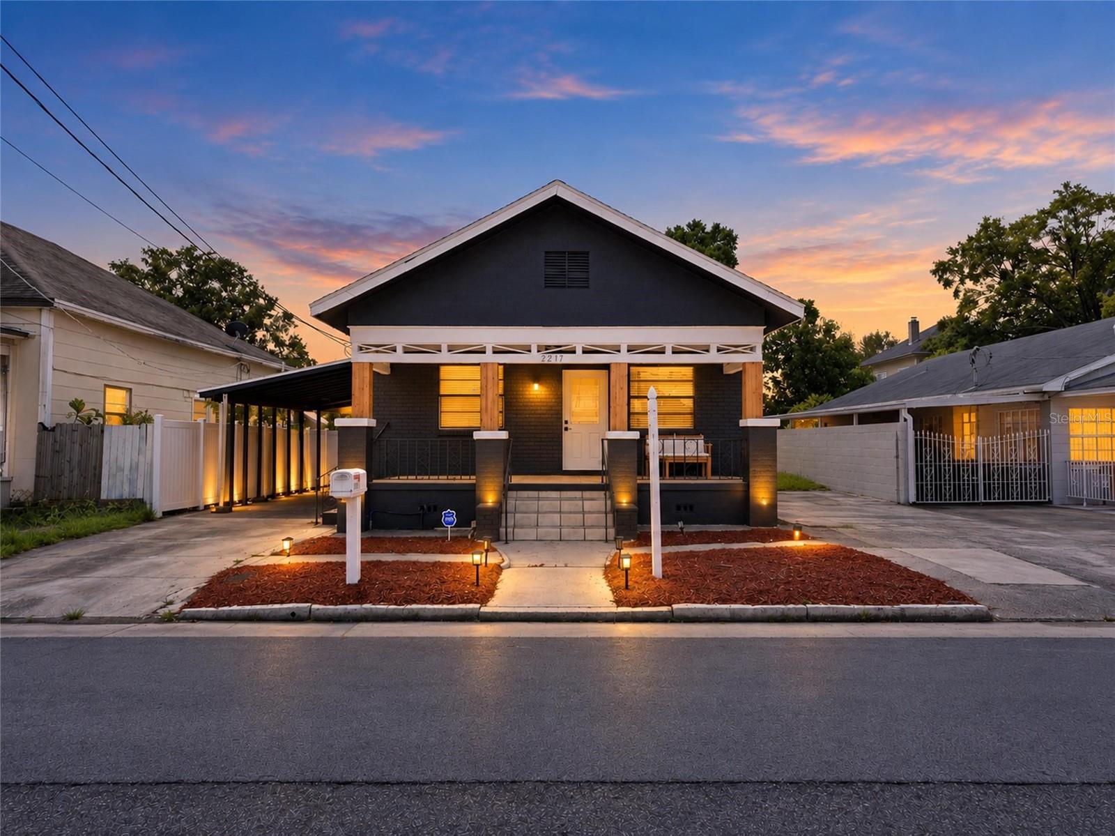 2217 Corrine St