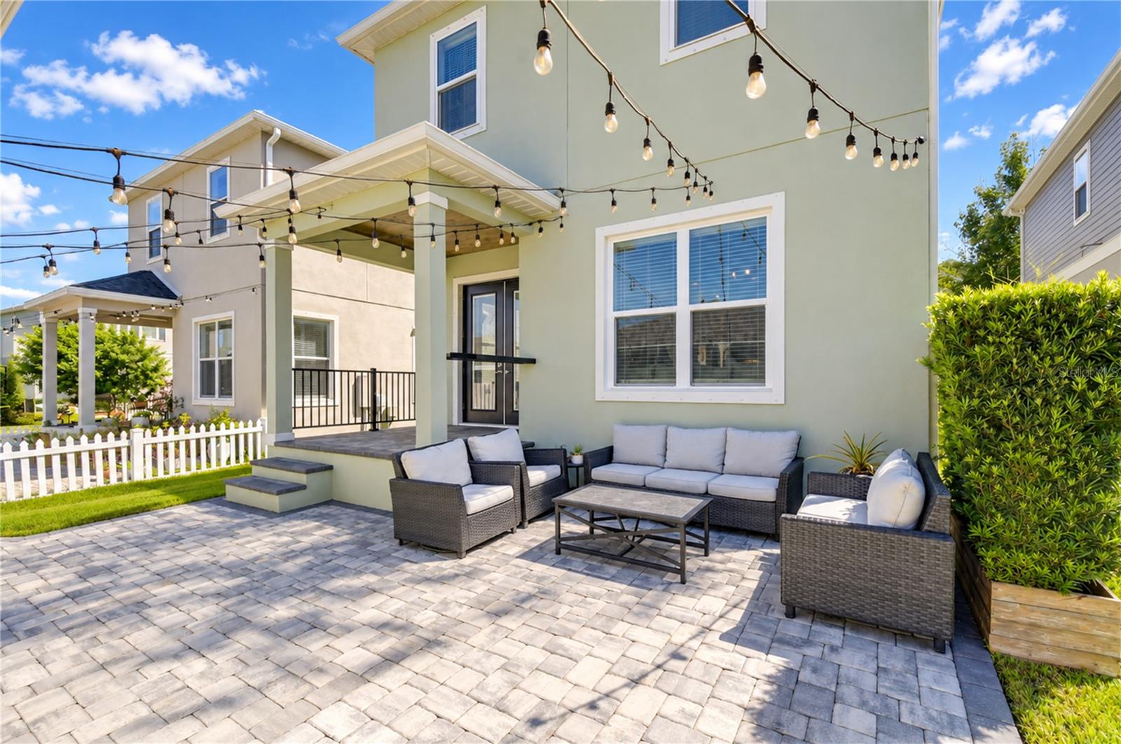 11103 Great Neck Rd